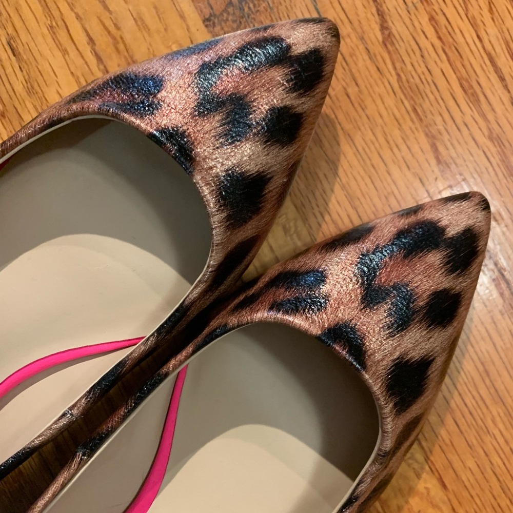 Women’s leopard pointy toe ballet flat size 7